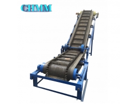 Large angle belt conveyor